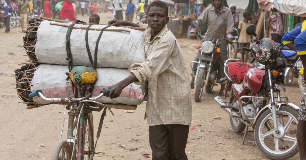 Kenia: Strassenszene im Flüchtlingslager Kakuma