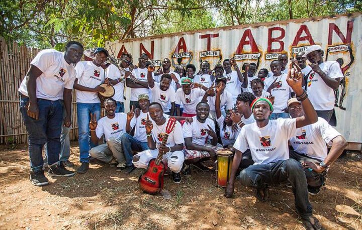 Mitglieder von Ana Taban posieren für ein Foto im September 2016