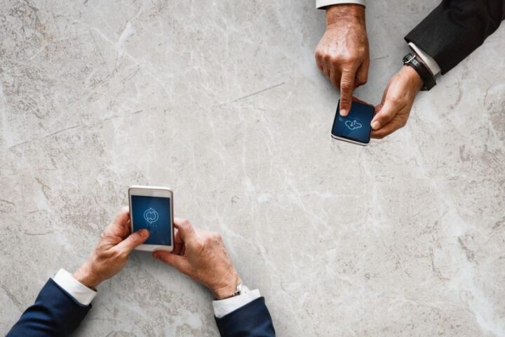 Smartphones_©rawpixel