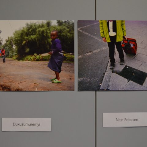 Schul-Aktion: Schüler*innen der Realschule Netphen machen eine Fotoausstellung mit dem Titel „Sichtweisen junger Menschen aus Ruanda und Netphen auf ihre Welt“_©Realschule Netphen