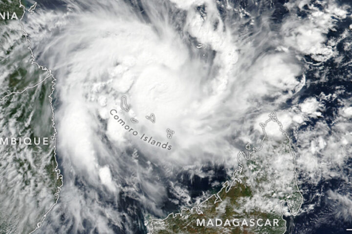 Zyklon „Kenneth“ über den Komoren. _© NASA Earth Observatory