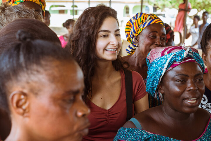 Influencerin Ischtar Isik ist seit Juli 2018 Botschafterin für GEMEINSAM MIT AFRIKA. _© GEMEINSAM MIT AFRIKA
