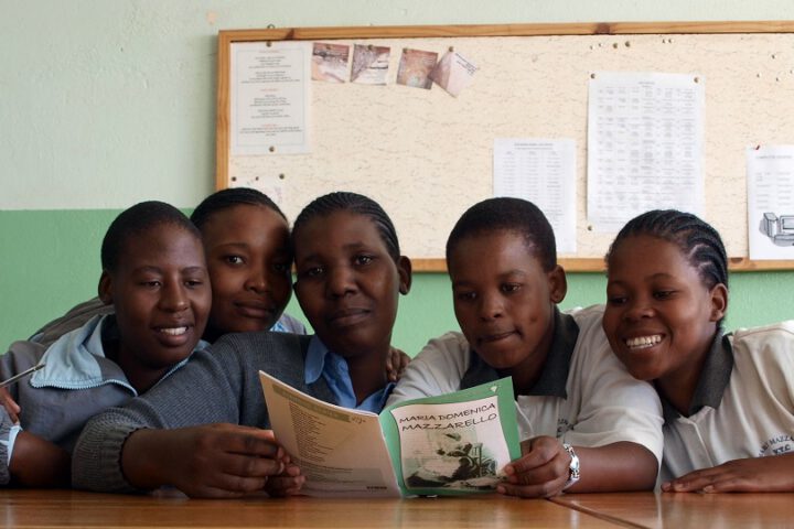 Quiz Sekundarschule - Lesende Schülerinnen