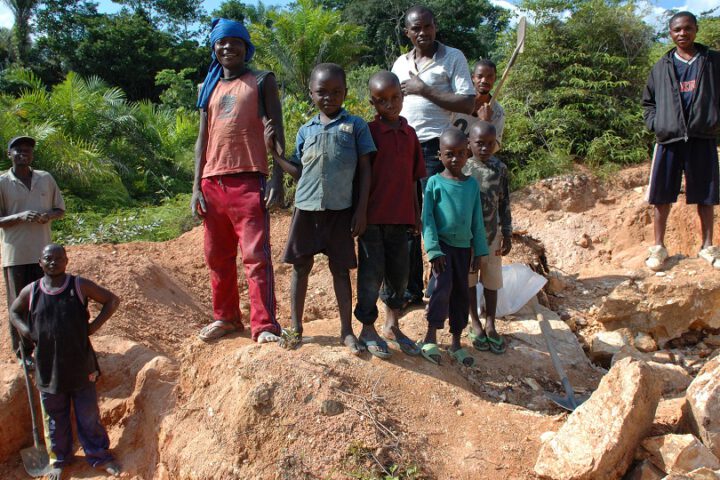 Kinderarbeit in Minen
