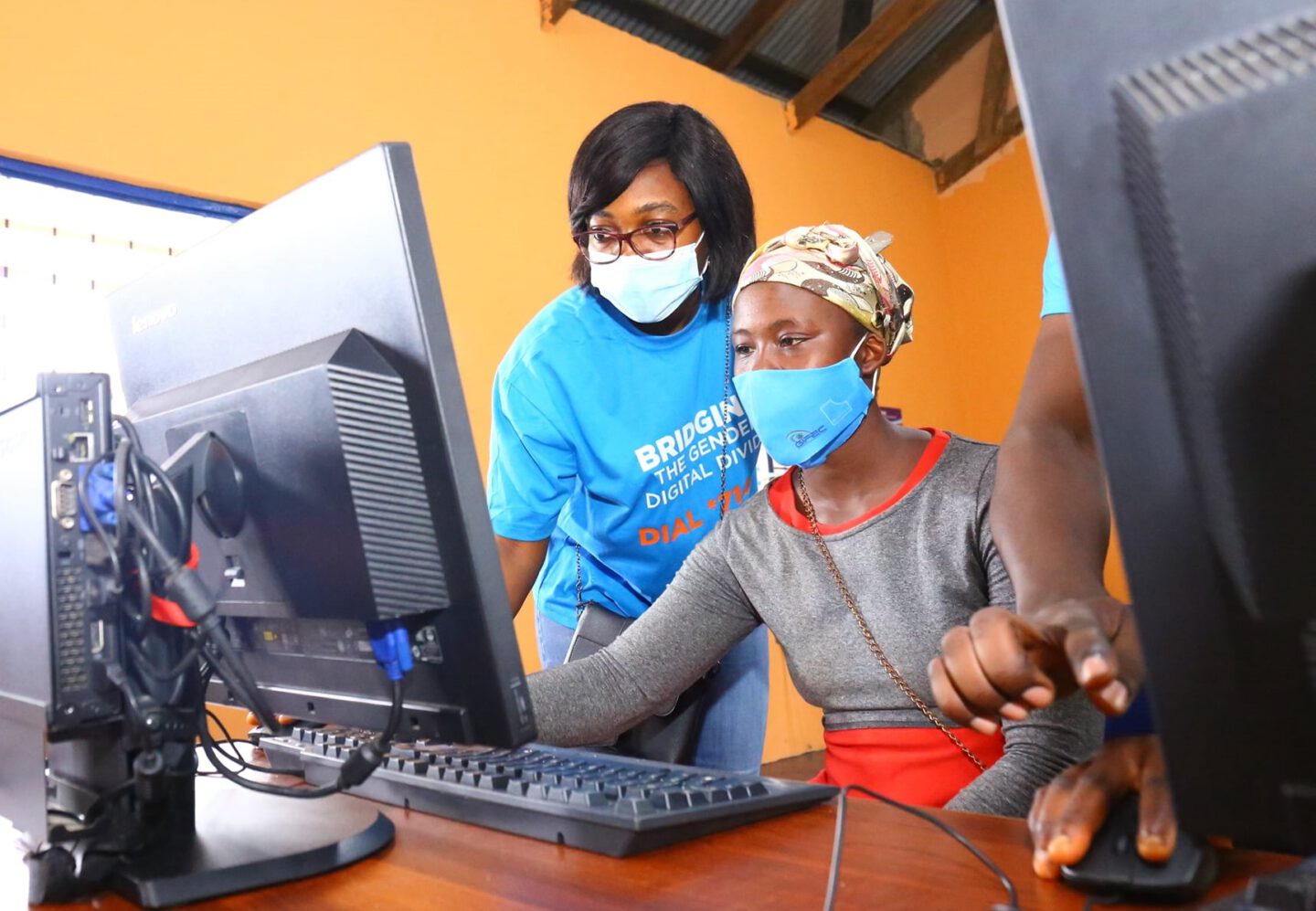 Das Hunger Projekt in Ghana: Digitalen Zugang für Frauen stärken