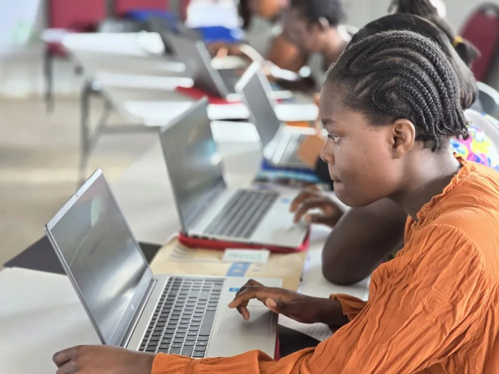 Kinderhilfswerk GLOBAL CARE in Simbabwe: Einstiegschancen in den Arbeitsmarkt für vulnerable Mädchen und junge Frauen